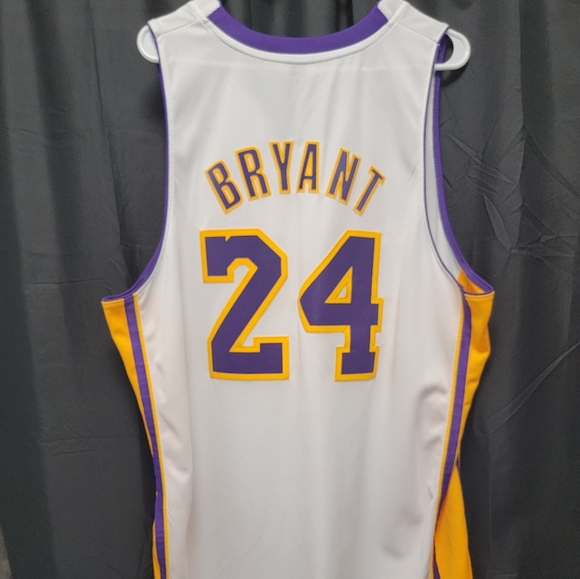 Los Angeles Lakers Kobe Bryant Jersey XL - Picture 5 of 5